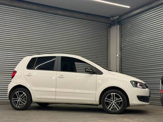 VOLKSWAGEN FOX 1.6 MI 8V FLEX 4P MANUAL VOLKSWAGEN FOX 1.6 MI 8V FLEX 4P MANUAL